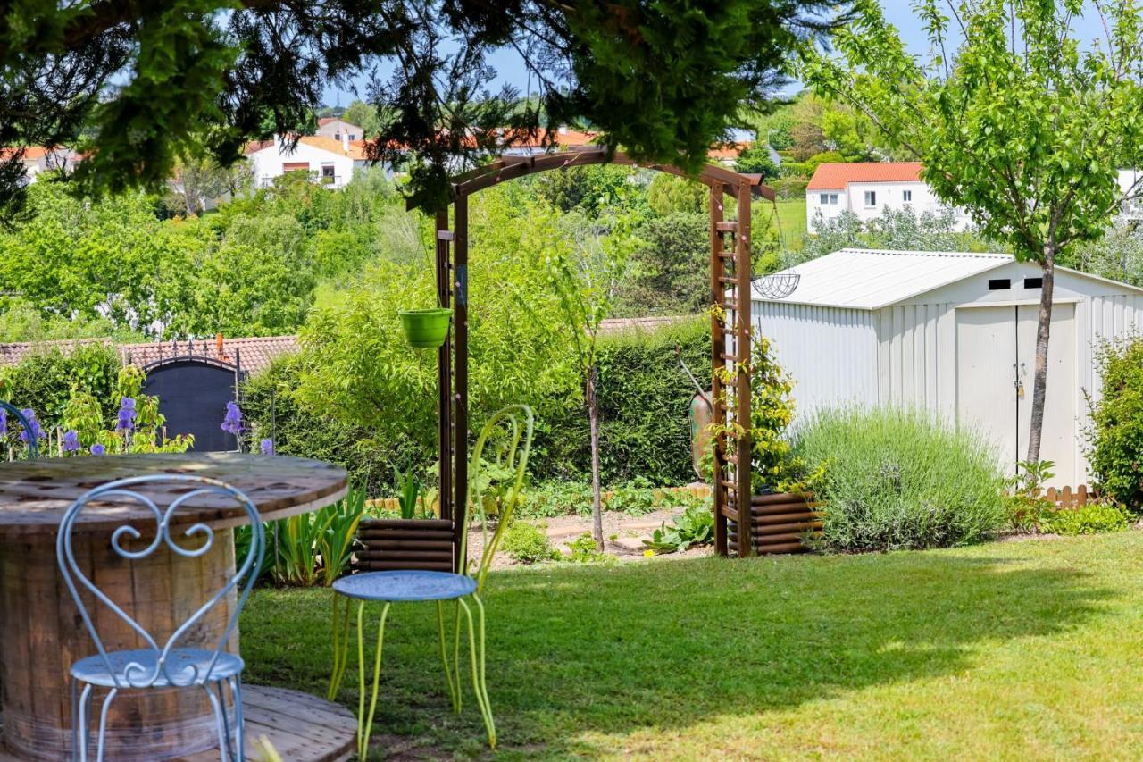 Villa "Logis Debussy"- Saintes Exterior foto