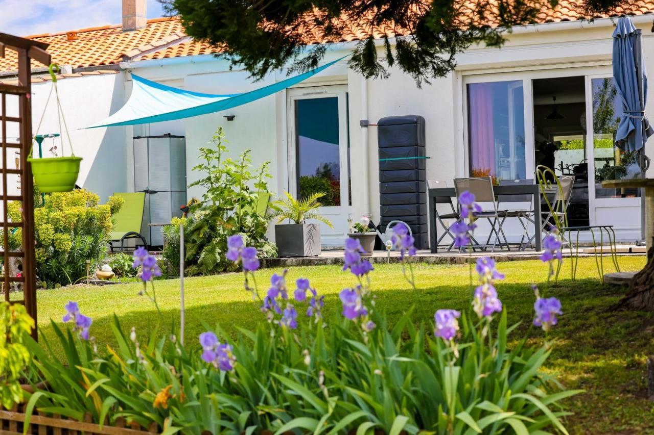 Villa "Logis Debussy"- Saintes Exterior foto