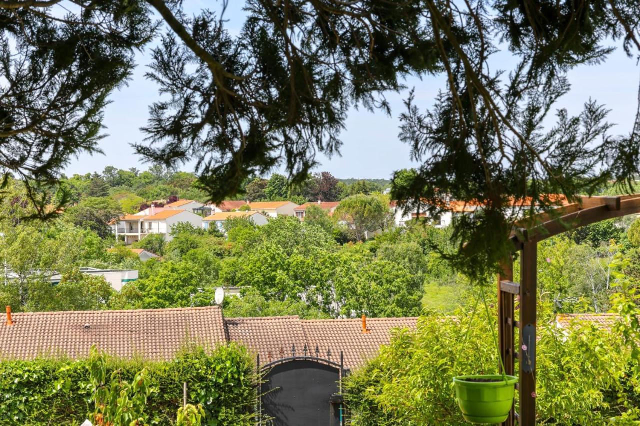 Villa "Logis Debussy"- Saintes Exterior foto