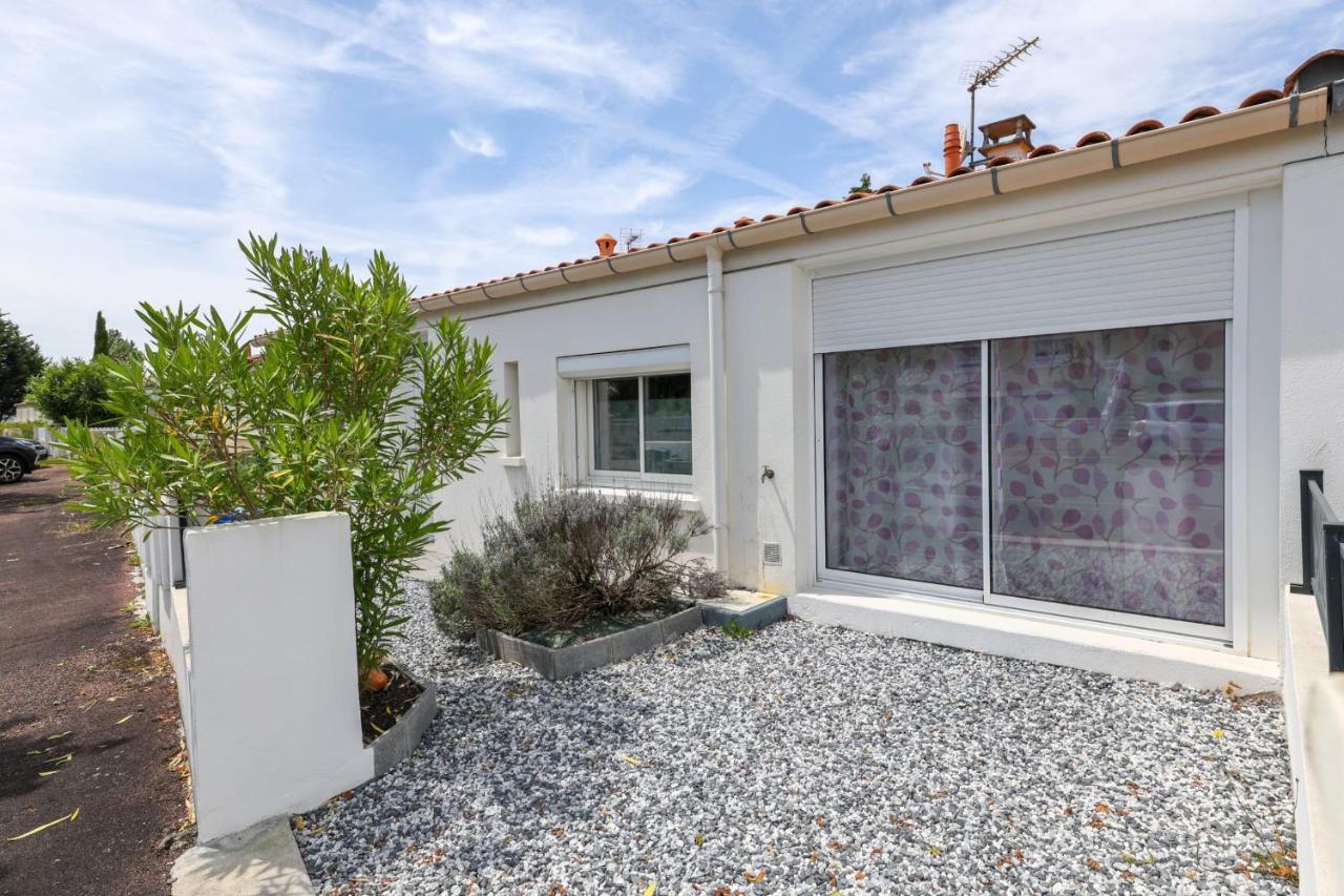 Villa "Logis Debussy"- Saintes Exterior foto