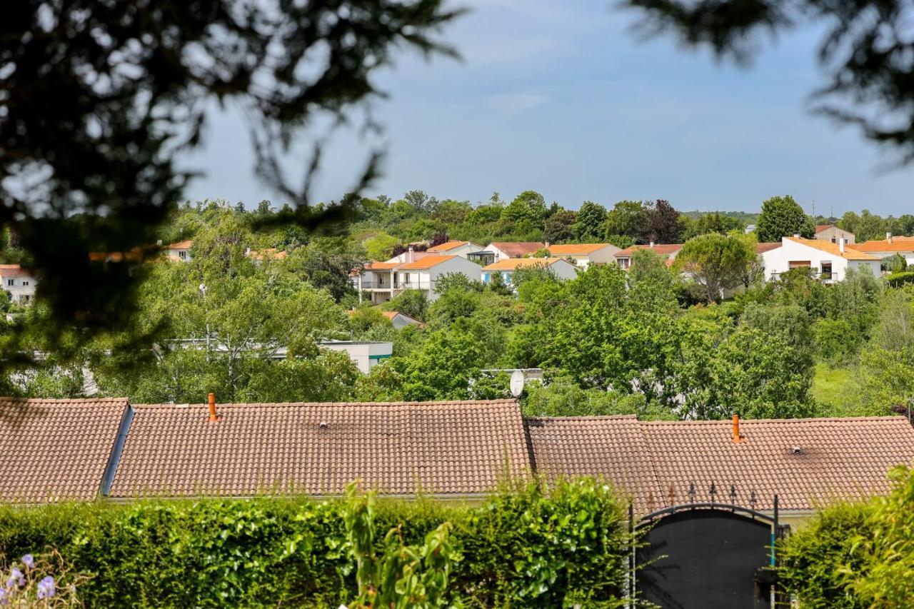 Villa "Logis Debussy"- Saintes Exterior foto